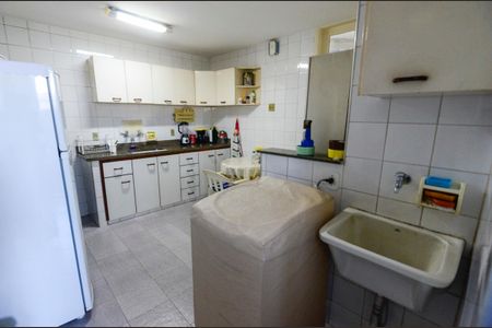 Apartamento à venda com 120m², 3 quartos e 1 vaga Apartamento à venda com 120m², 3 quartos e 1 vagaÁrea de Serviço