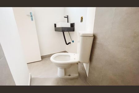 Apartamento à venda com 75m², 2 quartos e 1 vaga Apartamento à venda com 75m², 2 quartos e 1 vagaBanheiro da Suíte 2