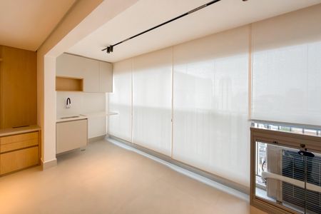 Studio à venda com 39m², 1 quarto e 1 vaga Studio à venda com 39m², 1 quarto e 1 vagaPersianas