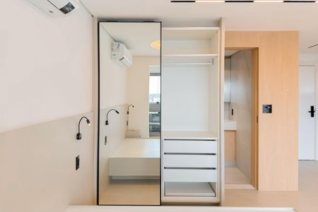 Studio à venda com 39m², 1 quarto e 1 vaga Studio à venda com 39m², 1 quarto e 1 vagaArmários