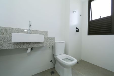 Apartamento à venda com 64m², 2 quartos e 2 vagasBANHEIRO1