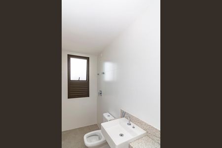 Apartamento à venda com 64m², 2 quartos e 2 vagasBanheiro da Suíte 2