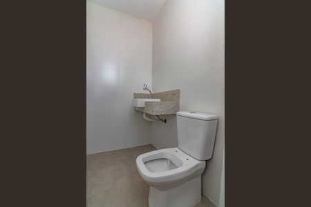 Apartamento à venda com 64m², 2 quartos e 2 vagasBanheiro da Suíte 1