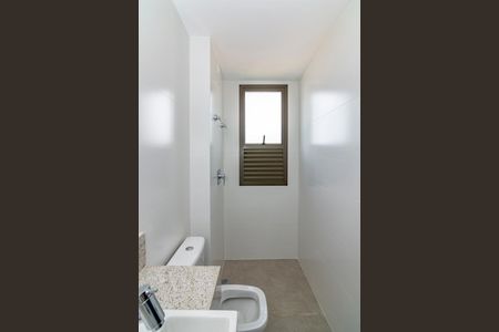 Apartamento à venda com 64m², 2 quartos e 2 vagasBanheiro da Suíte 1