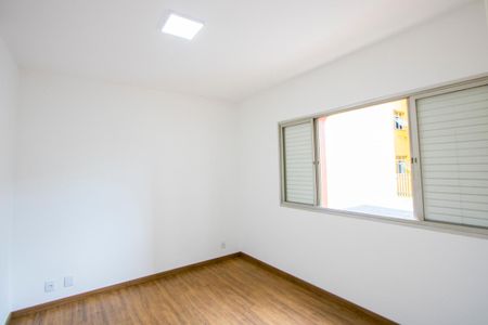 Apartamento à venda com 99m², 2 quartos e 1 vagaQuarto 2
