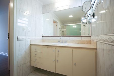 Apartamento para alugar com 128m², 3 quartos e 1 vagaBanheiro da Suíte