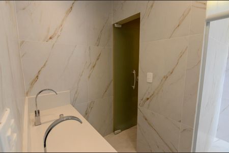 Casa à venda com 400m², 5 quartos e sem vagaBanheiro da Suíte