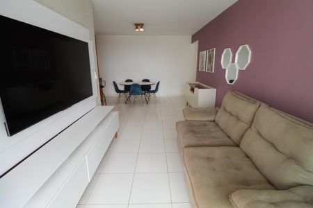 Sala de apartamento para alugar com 2 quartos, 82m² em Jardim das Colinas, São José dos Campos
