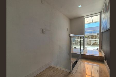 Apartamento à venda com 93m², 2 quartos e 1 vagaHall