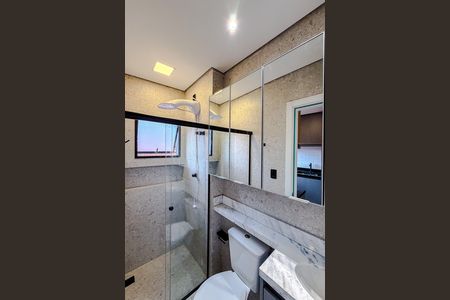 Banheiro de kitnet/studio para alugar com 1 quarto, 31m² em Vila Monumento, São Paulo
