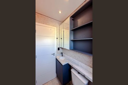 Banheiro de kitnet/studio para alugar com 1 quarto, 32m² em Vila Monumento, São Paulo