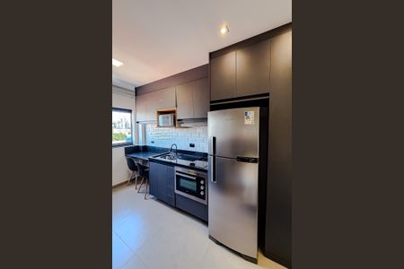 Cozinha e Área de Serviço de kitnet/studio para alugar com 1 quarto, 32m² em Vila Monumento, São Paulo