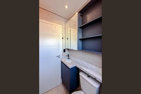 Banheiro de kitnet/studio para alugar com 1 quarto, 32m² em Vila Monumento, São Paulo