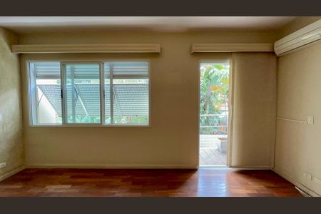 Casa à venda com 360m², 4 quartos e 4 vagasSuíte 1