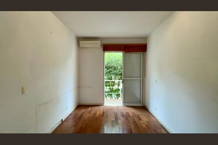 Casa à venda com 360m², 4 quartos e 4 vagasSuíte 3