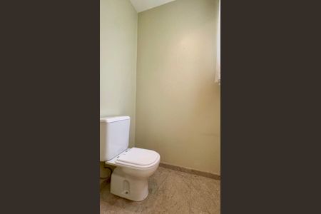 Casa à venda com 360m², 4 quartos e 4 vagasLavabo