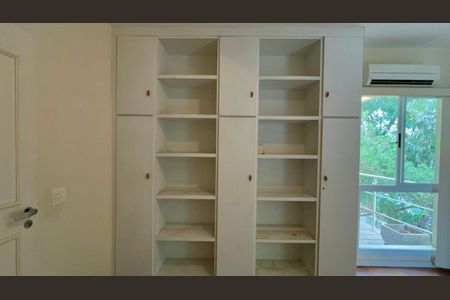 Casa à venda com 360m², 4 quartos e 4 vagasQuarto