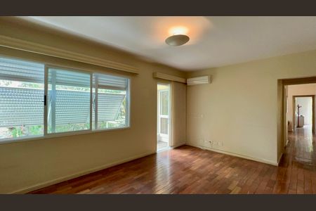 Casa à venda com 360m², 4 quartos e 4 vagasSuíte 1