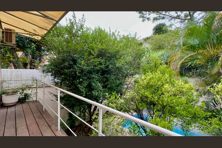 Casa à venda com 360m², 4 quartos e 4 vagasVaranda das suítes 2 e 3 