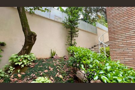 Área comum de casa à venda com 4 quartos, 360m² em Vila Madalena, São Paulo