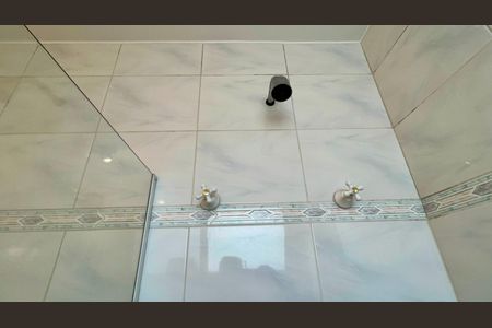 Casa à venda com 360m², 4 quartos e 4 vagasBanheiro da Suíte 2