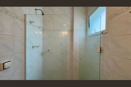 Casa à venda com 360m², 4 quartos e 4 vagasBanheiro da Suíte 2