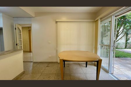 Casa à venda com 360m², 4 quartos e 4 vagasCopa