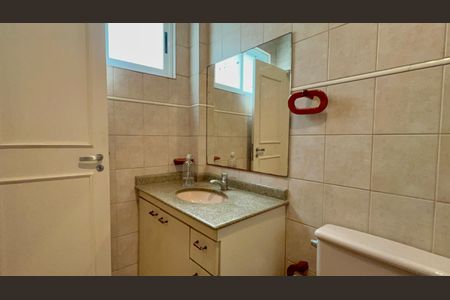 Casa à venda com 360m², 4 quartos e 4 vagasBanheiro 1