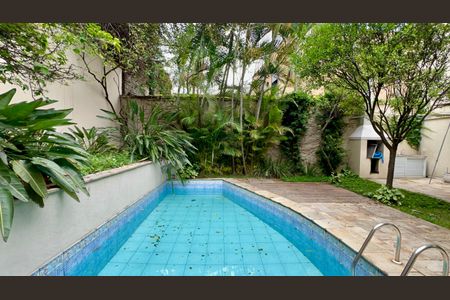 Casa à venda com 360m², 4 quartos e 4 vagasPiscina