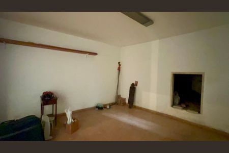 Casa à venda com 360m², 4 quartos e 4 vagasPorão 