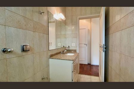 Casa à venda com 360m², 4 quartos e 4 vagasBanheiro da Suíte 3