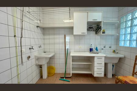 Casa à venda com 360m², 4 quartos e 4 vagasLavanderia