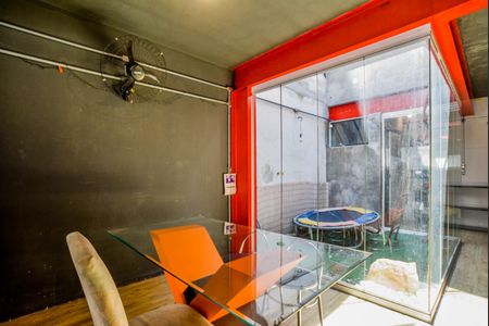 Casa à venda com 167m², 1 quarto e 2 vagas Casa à venda com 167m², 1 quarto e 2 vagasSala de Jantar