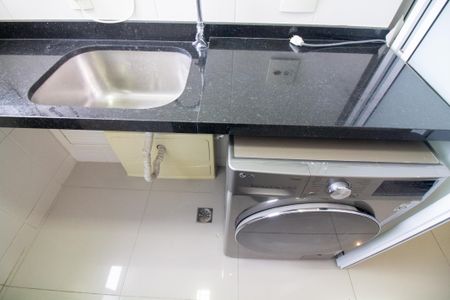 Apartamento à venda com 70m², 2 quartos e 1 vagaÁrea de Serviço