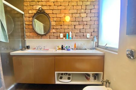 Apartamento à venda com 80m², 2 quartos e 2 vagasSuite 