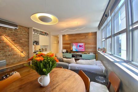 Apartamento à venda com 80m², 2 quartos e 2 vagasSala 