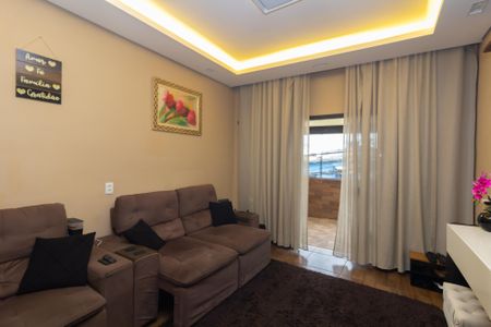 Sala de casa para alugar com 2 quartos, 75m² em Jardim Robru, São Paulo