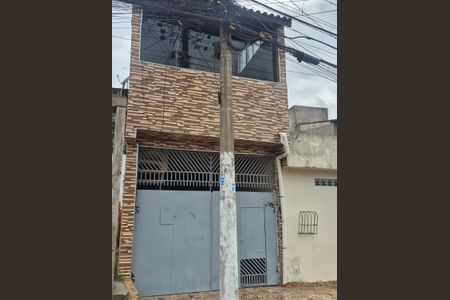 Casa para alugar com 75m², 2 quartos e 1 vaga Casa para alugar com 75m², 2 quartos e 1 vagaFachada