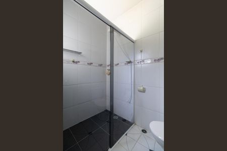 Casa para alugar com 300m², 3 quartos e 1 vaga Casa para alugar com 300m², 3 quartos e 1 vagaBanheiro Suíte 2