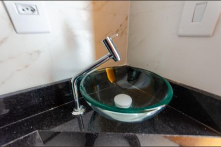 Casa à venda com 132m², 3 quartos e 2 vagas Casa à venda com 132m², 3 quartos e 2 vagasBanheiro