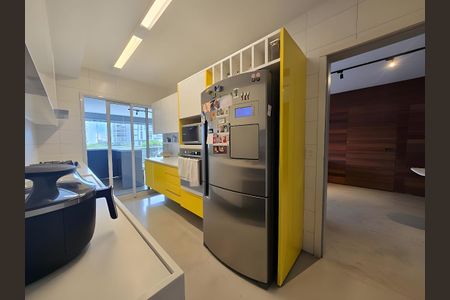 Apartamento para alugar com 3 quartos, 138m² em Brooklin, São Paulo