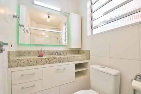 Casa para alugar com 52m², 1 quarto e sem vagaBanheiro