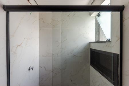 Casa à venda com 132m², 3 quartos e 3 vagasSuíte -Banheiro