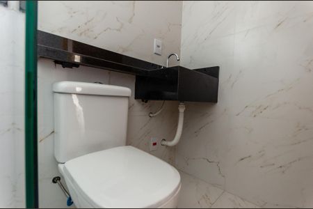 Casa à venda com 132m², 3 quartos e 3 vagasSuíte -Banheiro