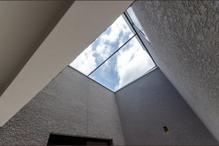 Casa à venda com 132m², 3 quartos e 3 vagasCorredor - Clarabóia