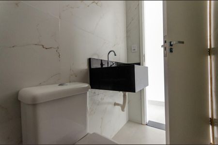 Casa à venda com 132m², 3 quartos e 3 vagas Casa à venda com 132m², 3 quartos e 3 vagasLavabo 1