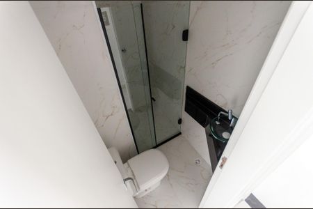 Casa à venda com 132m², 3 quartos e 3 vagas Casa à venda com 132m², 3 quartos e 3 vagasBanheiro