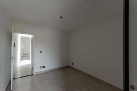 Casa à venda com 132m², 3 quartos e 3 vagas Casa à venda com 132m², 3 quartos e 3 vagasSuíte