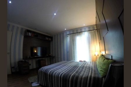 Foto 10 de casa à venda com 4 quartos, 375m² em Umuarama, Osasco