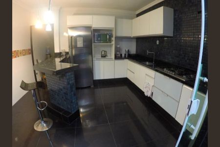 Casa à venda com 375m², 4 quartos e 2 vagasFoto 07